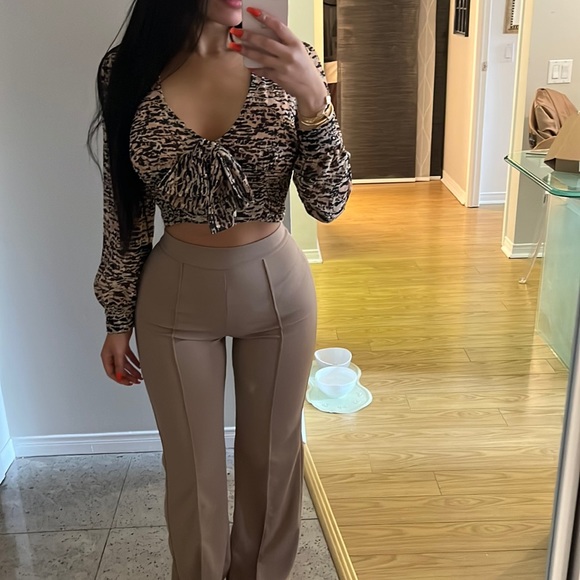 Elegant crop - Picture 3 of 4